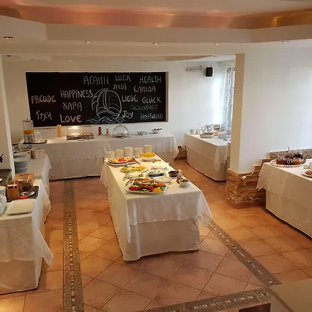 纳克索海滩酒店 2*