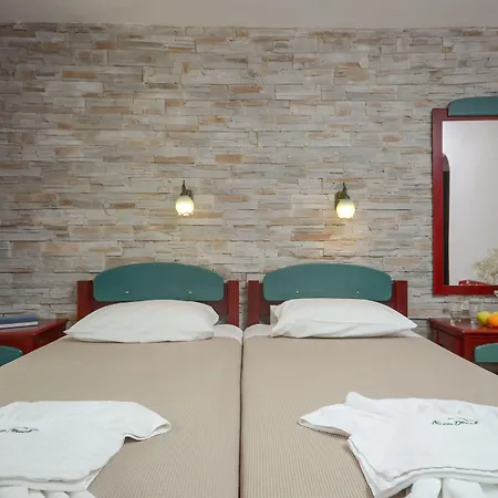 纳克索海滩酒店 Naxos City