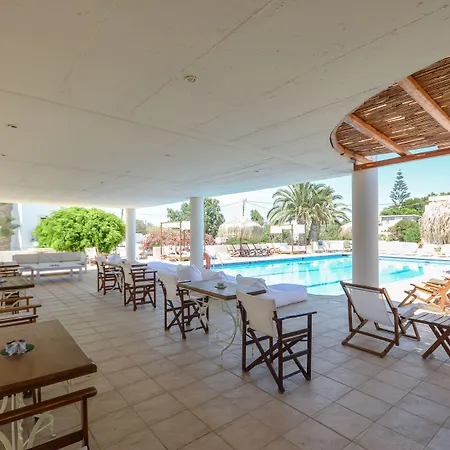 纳克索海滩酒店 2*