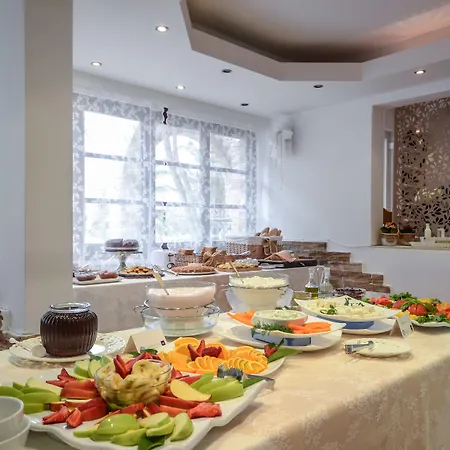 纳克索海滩酒店 2*