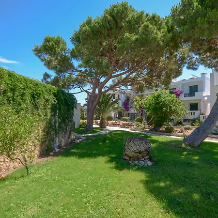 Naxos Hotel 2*